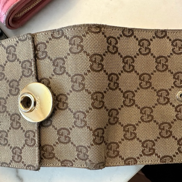 Gucci wallet Euc 🔥🔥Host pick 💛💛 - Picture 3 of 5
